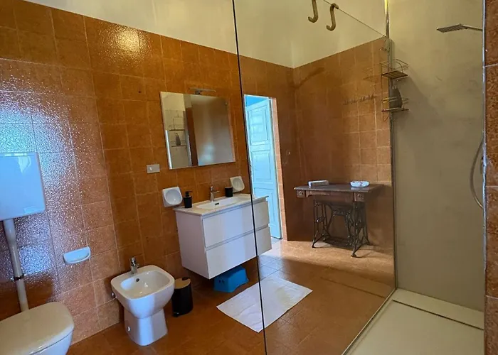 Dimora Pani E Tulipani * مودينا